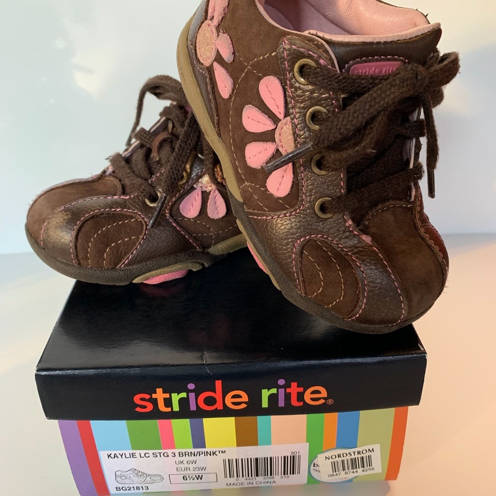 Stride Rite Girl’s Kaylie Leather Shoe - Picture 2 of 7